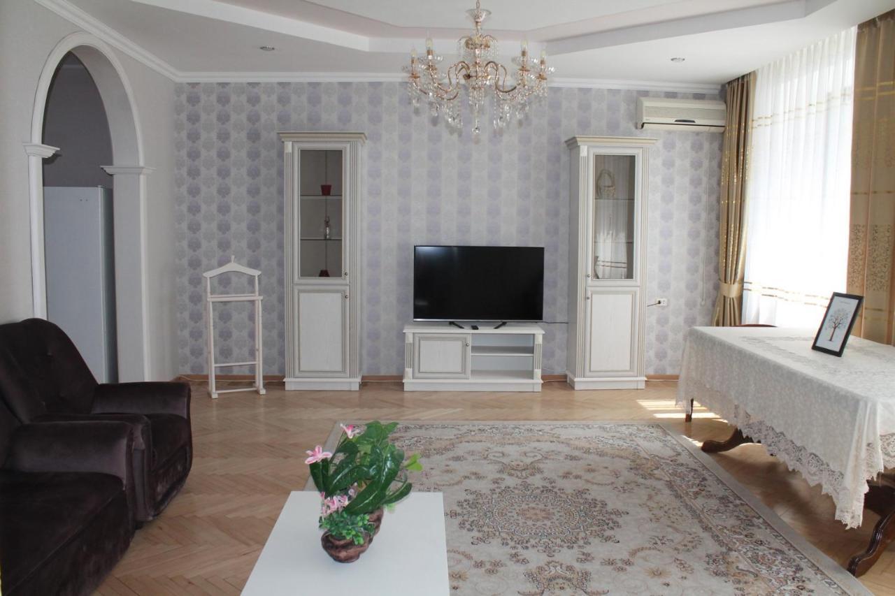 Residence Hotel Pavlodar Eksteriør billede