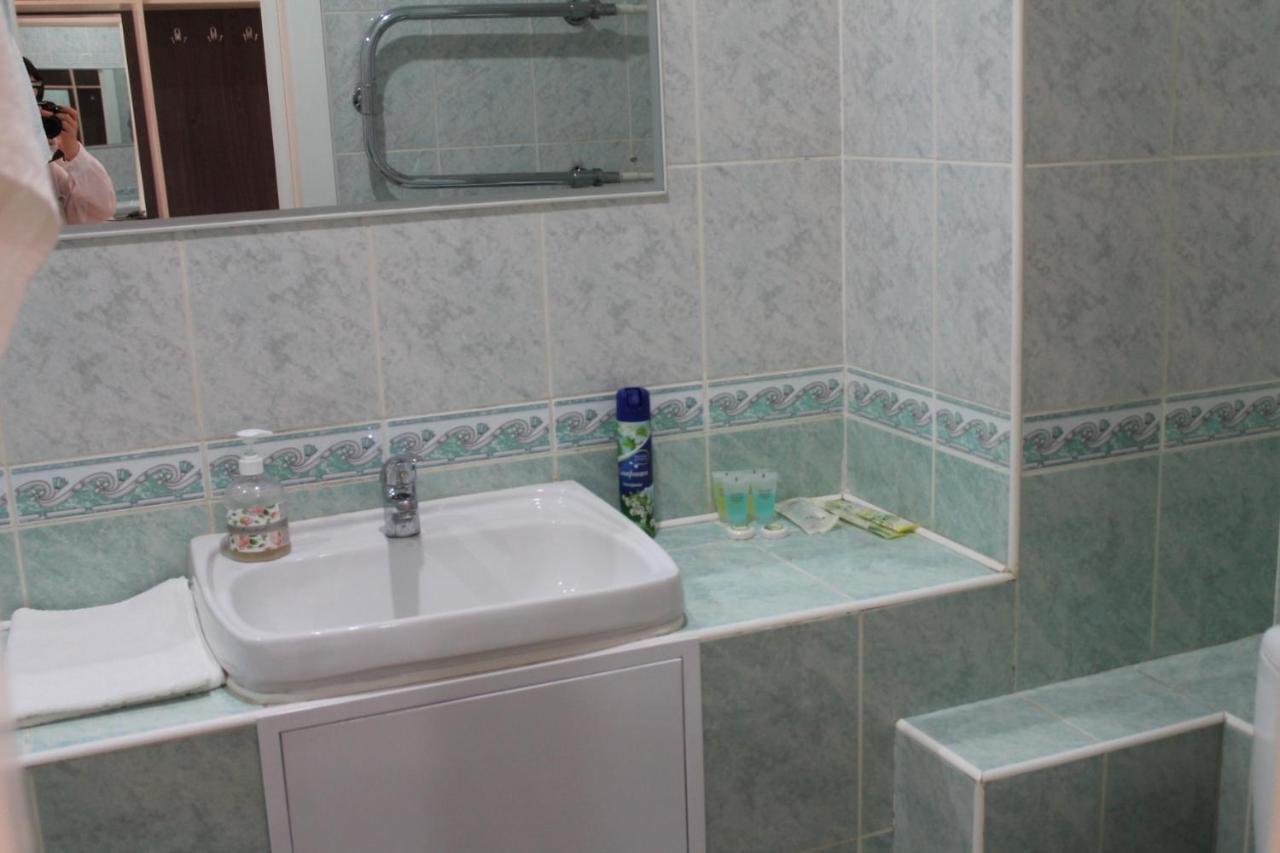 Residence Hotel Pavlodar Eksteriør billede