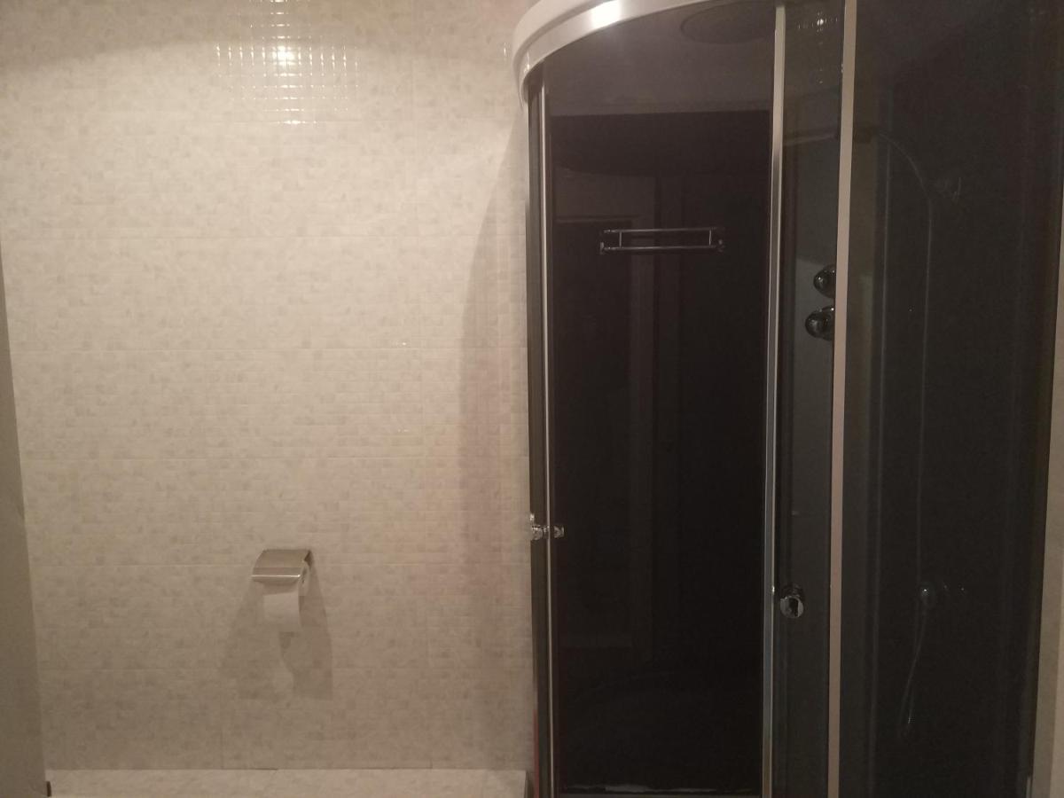 Residence Hotel Pavlodar Eksteriør billede