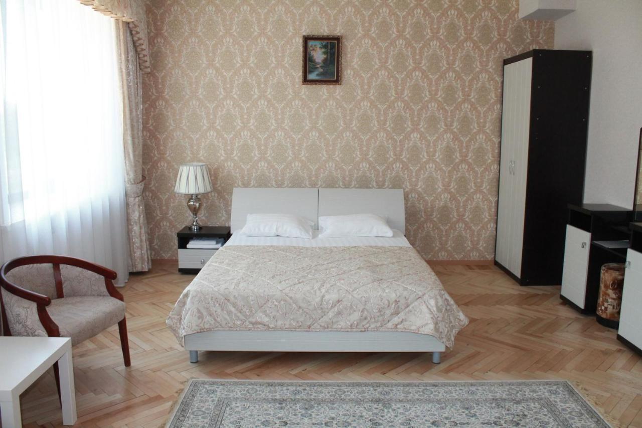 Residence Hotel Pavlodar Eksteriør billede